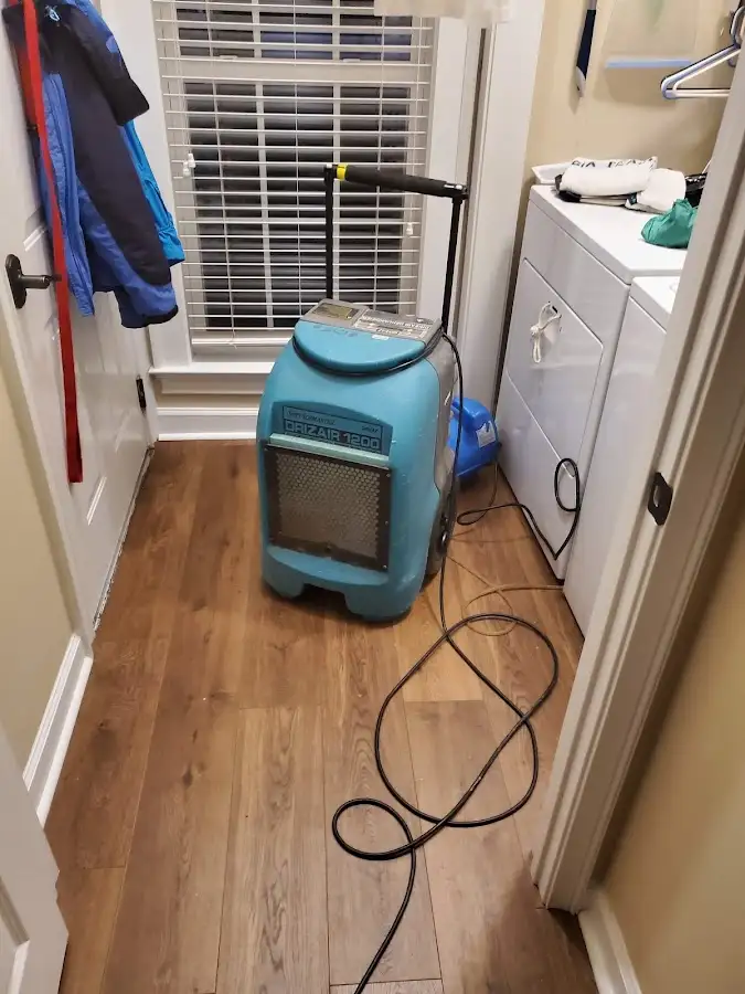 Commercial dehumidifier deployed for Crawl Space Restoration in Elizabethtown